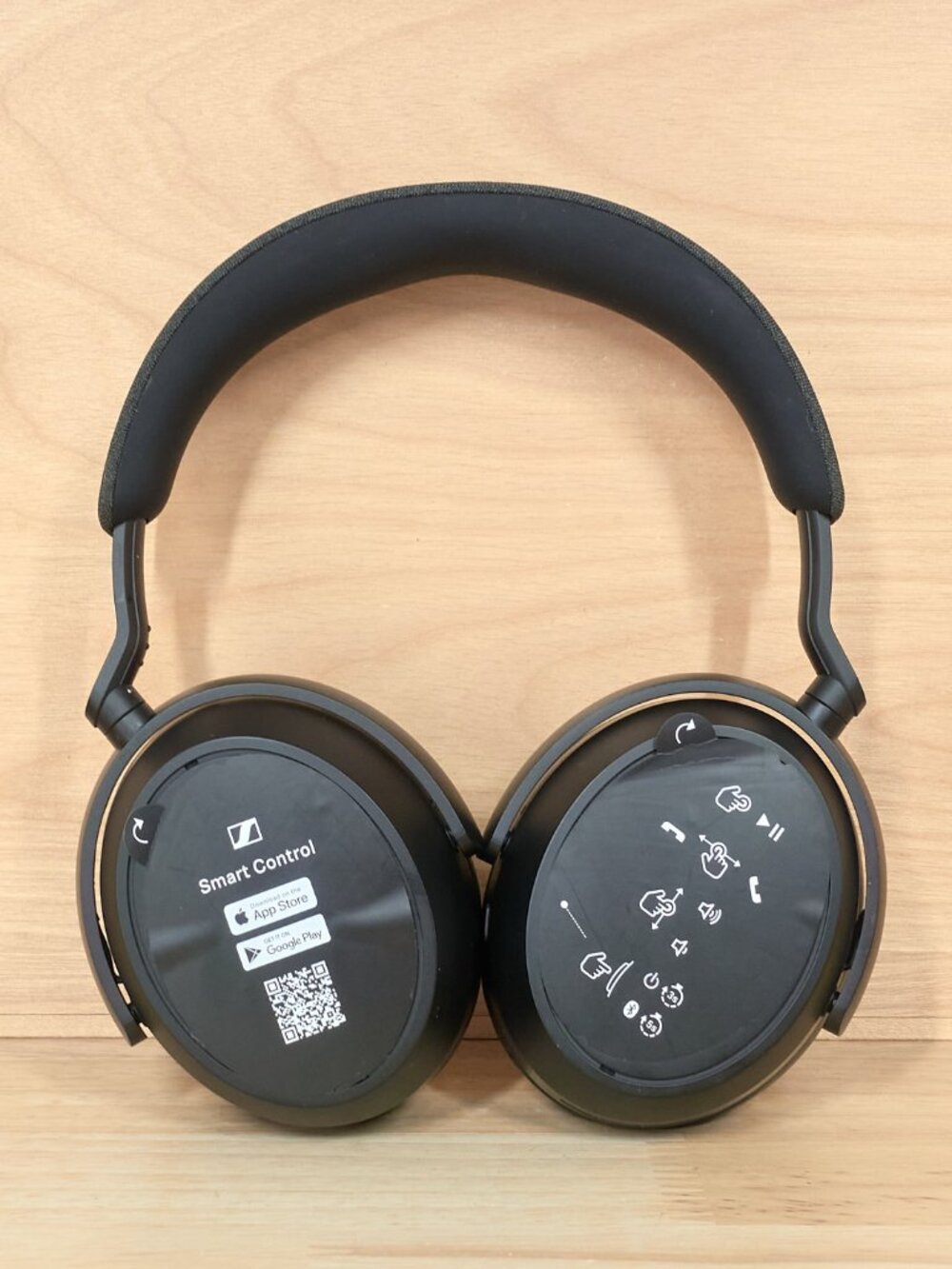 Sennheiser MOMENTUM 4 Wireless Over-Ear ANC Bluetooth Headphones Tested